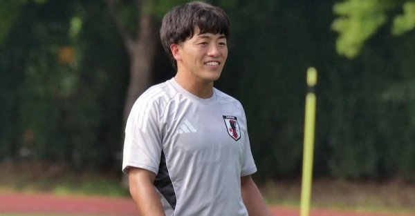 鑫策略 相马勇纪谈前队友塞尔吉尼奥：他身体素质很强，左脚技术出色